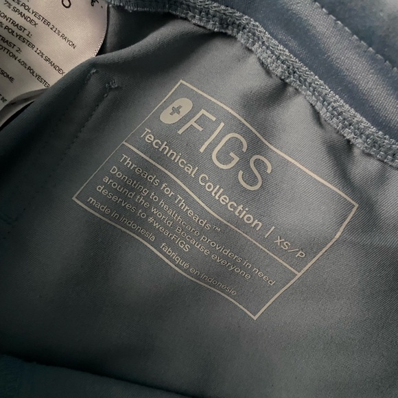 *SOLD* Figs Zamora Jogger Dusty Blue - Picture 3 of 3